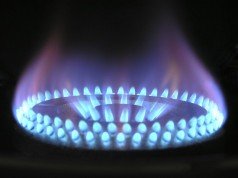 Come risparmiare benzina e gas in casa Come evitare le truffe luce e gas porta a porta