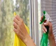 Come togliere gli adesivi dal vetro – 5 consigli utilissimi adesivi sul vetro