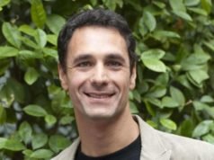 Raoul Bova perde la pazienza – continui squilli al Teatro Metropolitan interrompono lo spettacolo