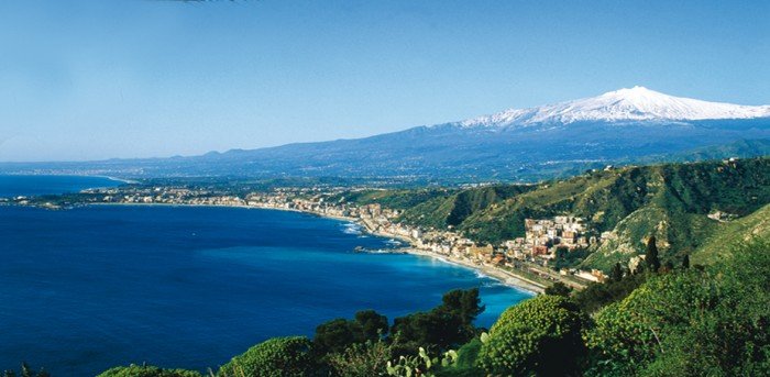 Fra mare, Etna e monti di Sicilia