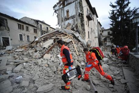 terremoto devasta il Centro Italia